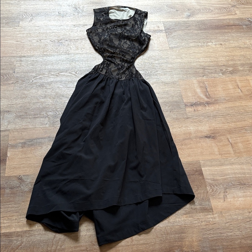Medium WeWoreWhat sexy Cutout Midi stretchy Black lace Dress